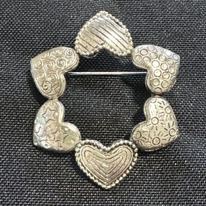 Danecraft Silver Tone Circle of Hearts Pin Brooch